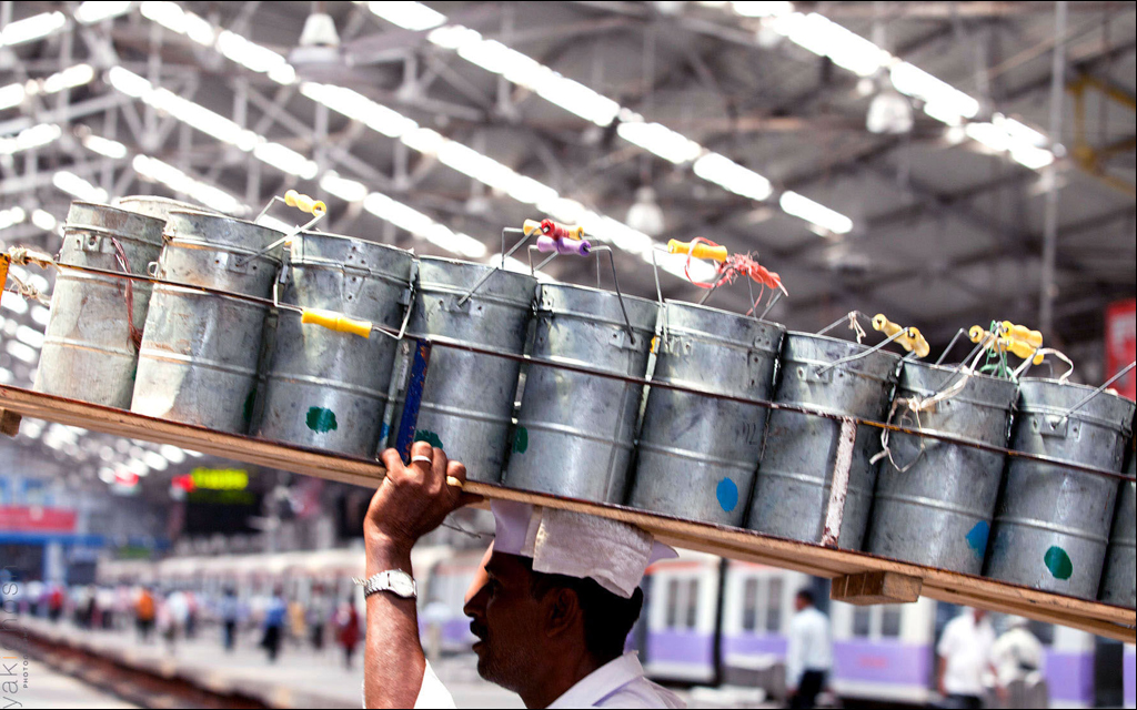 Mumbai Dabbawala: Amazing food delivery in India.