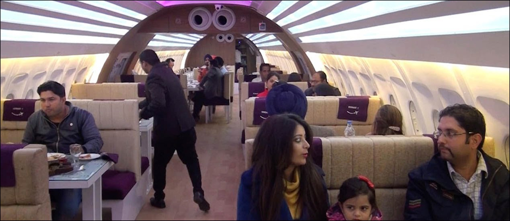 Airplane Restaurant inside