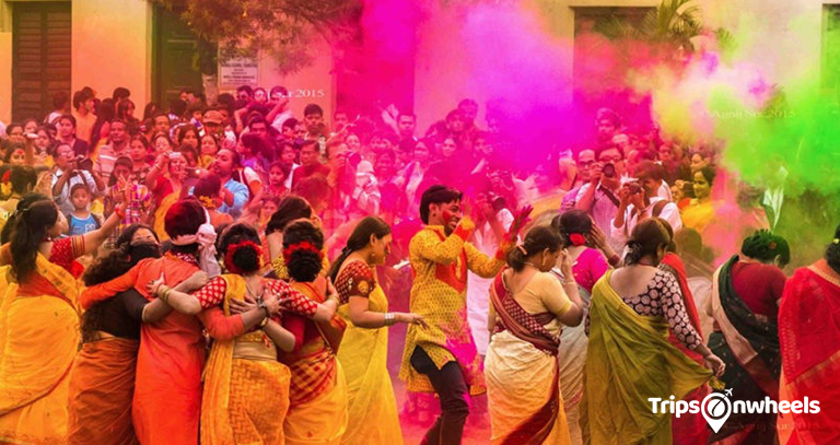 Shantiniketan, Kolkata: Cultural Holi - Tripsonwheel