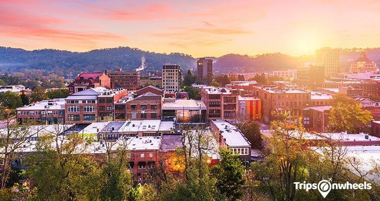 Asheville, North Carolina - Tripsonwheel